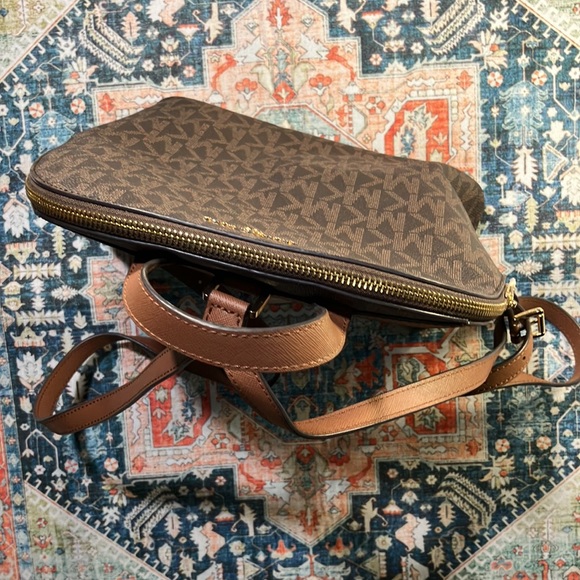 MK backpack - Picture 11 of 13